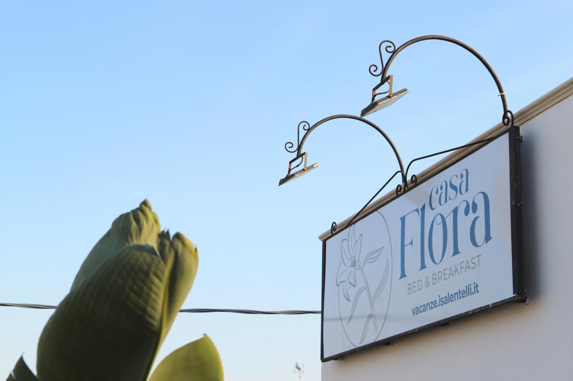 Casa Flora - Bed And Breakfast Torre San Giovanni Ugento Eksteriør billede